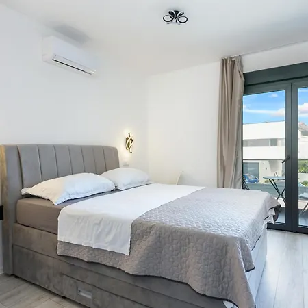 Family Friendly House With A Swimming Pool Kastel Stafilic, - 23486 Prázdninový dům *